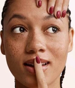 Pink Gellac - Amorous Red - Gellak - Vegan - Rood - Shimmer Finish - 15 Ml -Cosmeticawinkel 1025x1200