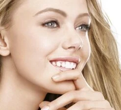 Maybelline Matte Maker -30 Natural Beige - Poeder 8 Maybelline Matte Maker -30 Natural Beige - Poeder -Cosmeticawinkel 1200x1086 7