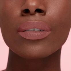 L'Oréal Paris Les Macarons Langhoudende Matte Lipstick - 822 Mon Caramel – Nude – 6,7 Ml 19 L'Oréal Paris Les Macarons Langhoudende Matte Lipstick - 822 Mon Caramel – Nude – 6,7 Ml -Cosmeticawinkel 1200x1200 106