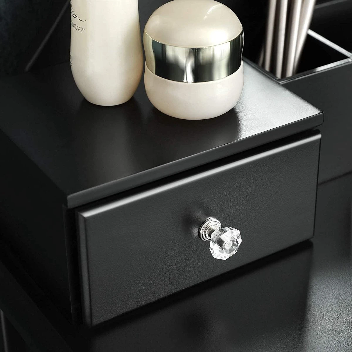 Merkloos Kaptafel, Kaptafel Met Grote Spiegel Zonder Frame, Toilettafel, Kaptafel, Voor Make-up, Gewatteerde Kruk, 5 Laden, Verplaatsbare Opbergdoos, Zwart RDT25BK 10 Merkloos Kaptafel, Kaptafel Met Grote Spiegel Zonder Frame, Toilettafel, Kaptafel, Voor Make-up, Gewatteerde Kruk, 5 Laden, Verplaatsbare Opbergdoos, Zwart RDT25BK - Afbeelding 8