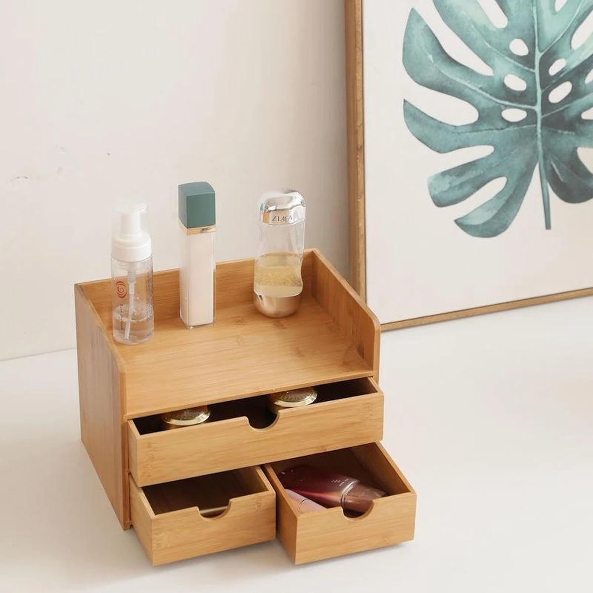 Merkloos Decopatent® Luxe Make-up Organizer Met 3 Lades - Cosmetica Organizer Make Up Met Schuiflade Bamboe Hout - Cosmeticahouder - Toren 4 Merkloos Decopatent® Luxe Make-up Organizer Met 3 Lades - Cosmetica Organizer Make Up Met Schuiflade Bamboe Hout - Cosmeticahouder - Toren - Afbeelding 2