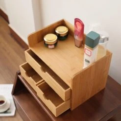 Merkloos Decopatent® Luxe Make-up Organizer Met 3 Lades - Cosmetica Organizer Make Up Met Schuiflade Bamboe Hout - Cosmeticahouder - Toren 13 Merkloos Decopatent® Luxe Make-up Organizer Met 3 Lades - Cosmetica Organizer Make Up Met Schuiflade Bamboe Hout - Cosmeticahouder - Toren -Cosmeticawinkel 1200x1200 1169