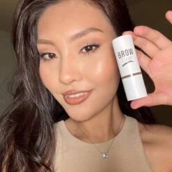 Merkloos Premium Wenkbrauw Stempel - Wenkbrauw Sjabloon - Wenkbrauwstempel - Brow Stamp - 10 Sjablonen - Borsteltje - Herbruikbaar - Waterdicht - Cadeau Voor Haar - Mediumbruin -Cosmeticawinkel 1200x1200 1418