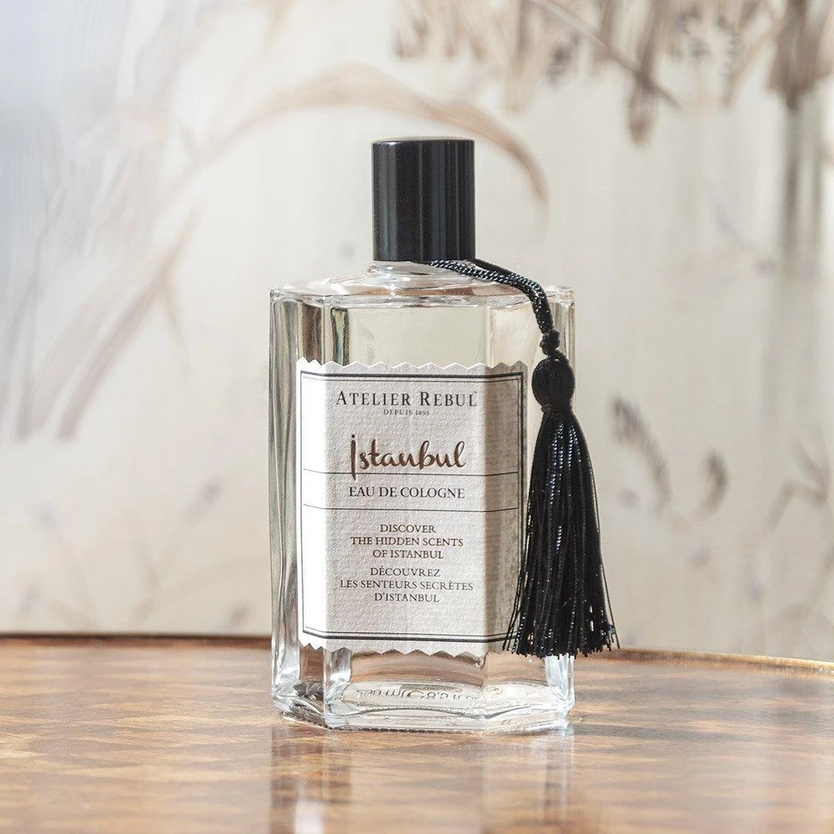 Istanbul Eau De Cologne Atelier Rebul (250ml) - Kruidige Geur - Unisex 5 Istanbul Eau De Cologne Atelier Rebul (250ml) - Kruidige Geur - Unisex - Afbeelding 3