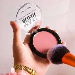 Rimmel London Maxi Blush Exposed 006 -Cosmeticawinkel 1200x1200 370