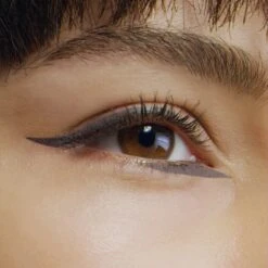 L'Oréal Paris Matte Signature Eyeliner Van Superliner – Matte Liquid Eyeliner – Waterproof - 06 Greige Signature – Grijs -Cosmeticawinkel 1200x1200 434