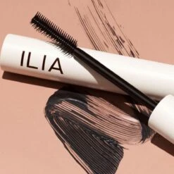 ILIA Beauty - Mascara After Midnight 17 ILIA Beauty - Mascara After Midnight -Cosmeticawinkel 1200x1200 493