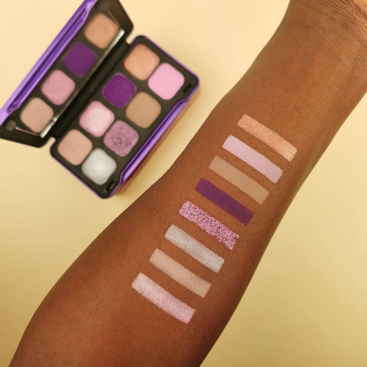 Makeup Revolution - Forever Flawless Dynamic Eyeshadow Palette 7 Makeup Revolution - Forever Flawless Dynamic Eyeshadow Palette - Afbeelding 5