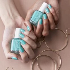 Essie Summer 2020 Limited Edition - 703 Bustling Bazaar - Blauw - Glanzende Nagellak - 13,5 Ml 32 Essie Summer 2020 Limited Edition - 703 Bustling Bazaar - Blauw - Glanzende Nagellak - 13,5 Ml -Cosmeticawinkel 1200x1200 786