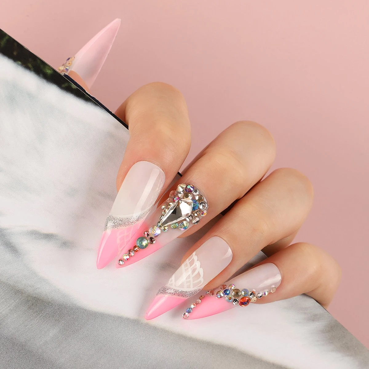 Royala F - Gellak Starterspakket + Inclusief Portable UV LED Lamp + Met 6 Verschillende Gellak Kleuren - Gellak Lamp – Topcoat - Basecoat - Alle Benodigdheden In Eén 16 Royala F - Gellak Starterspakket + Inclusief Portable UV LED Lamp + Met 6 Verschillende Gellak Kleuren - Gellak Lamp – Topcoat - Basecoat - Alle Benodigdheden In Eén - Afbeelding 14