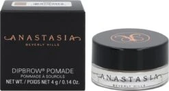 Anastasia Beverly Hills Dipbrow Pomade - Taupe 12 Anastasia Beverly Hills Dipbrow Pomade - Taupe -Cosmeticawinkel 1200x645 1