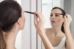 Eyebrow Magic Wenkbrauwpen - Donker Blond - Wenkbrauwpotloden - Microblading -Cosmeticawinkel 1200x799 8