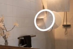 Innovision Make Up Spiegel - Met Verlichting En Zuignap - 360° Verstelbaar - Werkt Op Batterijen En Op Stroom - 5x Vergroot -Cosmeticawinkel 1200x800 21