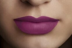 L'Oréal Paris Rouge Signature Lippenstift - 104 I Rebel - Paars - Matte Vloeibare Lipstick 17 L'Oréal Paris Rouge Signature Lippenstift - 104 I Rebel - Paars - Matte Vloeibare Lipstick -Cosmeticawinkel 1200x800 3