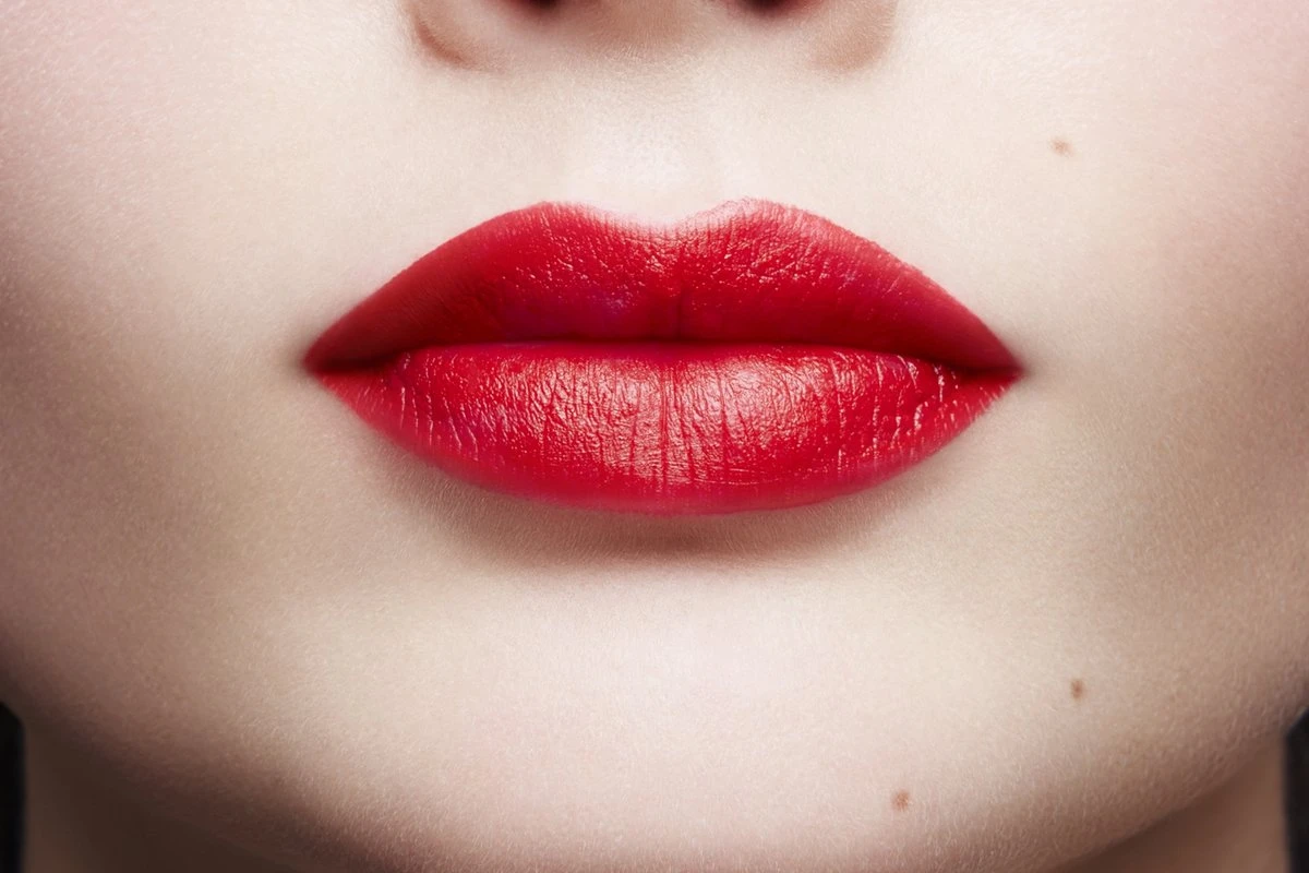 L'Oréal Paris Color Riche Matte Lippenstift - 347 Haute Rouge 5 L'Oréal Paris Color Riche Matte Lippenstift - 347 Haute Rouge - Afbeelding 3