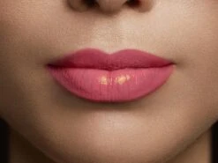 L'Oréal Paris Color Riche Shine Lipstick Lippenstift - 111 Pink Wonderland -Cosmeticawinkel 1200x900 1
