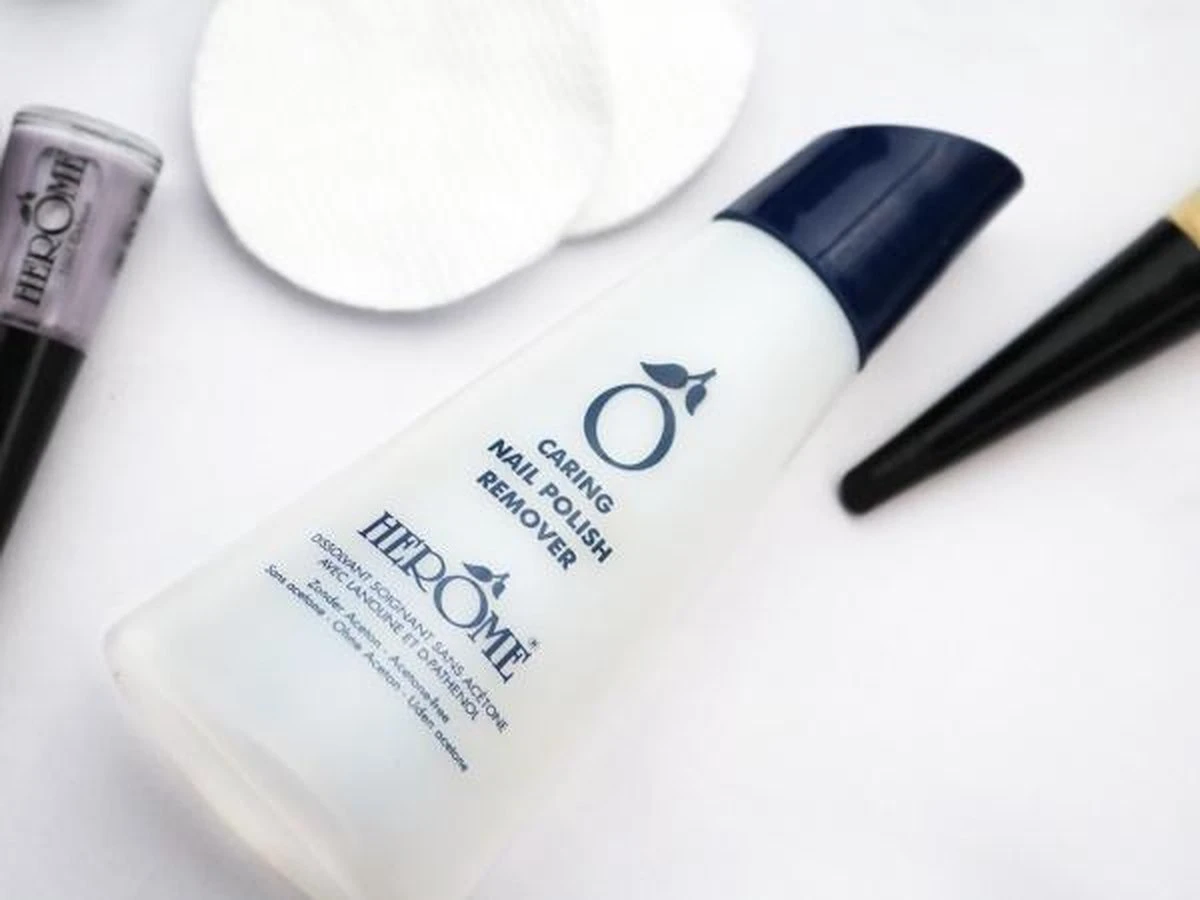 Herome Nagellakremover Nagellakverwijderaar - Nagelverzorging - Caring Nail Polish Remover - Acetonvrij - 120ml 8 Herome Nagellakremover Nagellakverwijderaar - Nagelverzorging - Caring Nail Polish Remover - Acetonvrij - 120ml - Afbeelding 6