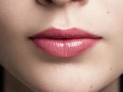 L'Oréal Paris Color Riche Shine Lipstick Lippenstift - 111 Pink Wonderland -Cosmeticawinkel 1200x900 2