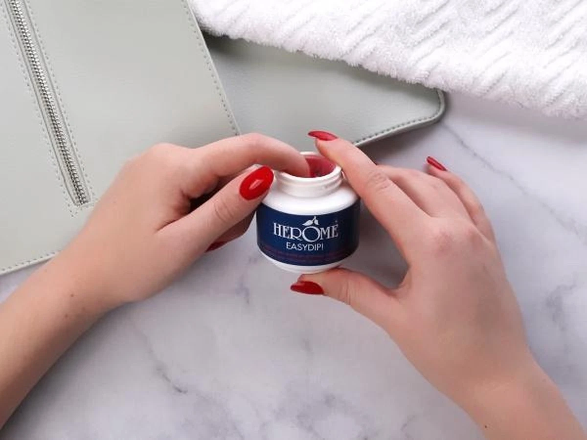 Herome Easydip Nagellakremover Nagellakverwijderaar - In Een Potje Met Ingebouwde Borsteltjes - Navulbaar Met Caring Nail Polish Remover 7 Herome Easydip Nagellakremover Nagellakverwijderaar - In Een Potje Met Ingebouwde Borsteltjes - Navulbaar Met Caring Nail Polish Remover - Afbeelding 5