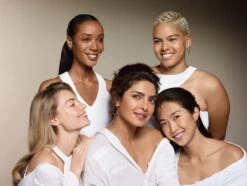 Max Factor Miracle Pure Skin Improving Foundation 055 Beige -Cosmeticawinkel 1200x902 3