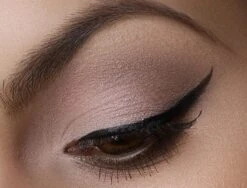 INGLOT AMC Eyeliner Gel - 77 | Eyeliner Zwart Waterproof | Zwarte Eyeliner Gel 16 INGLOT AMC Eyeliner Gel - 77 | Eyeliner Zwart Waterproof | Zwarte Eyeliner Gel -Cosmeticawinkel 1200x914