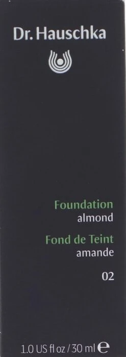 Dr. Hauschka - Foundation - 02 Almond -Cosmeticawinkel 424x1200 2