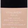 Chanel Vitalumiere Aqua Foundation - 30 Beige - SPF15 - 30 Ml -Cosmeticawinkel 597x1200 2