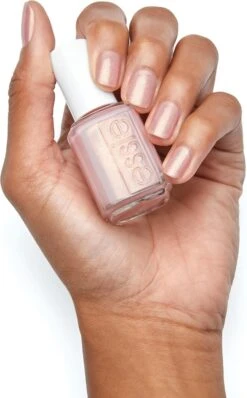 Essie Lentecollectie 615 A Touch Of Sugar Nagellak - Roze - 13,5 Ml -Cosmeticawinkel 744x1200 2
