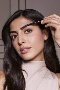 Max Factor Real Brow Fill & Shape Wenkbrauwpotlood - 02 Soft Brown 16 Max Factor Real Brow Fill & Shape Wenkbrauwpotlood - 02 Soft Brown -Cosmeticawinkel 799x1200 5