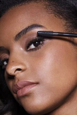 Max Factor False Lash Effect Mascara - Zwart 23 Max Factor False Lash Effect Mascara - Zwart -Cosmeticawinkel 800x1200 8