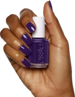 Essie Nagellak Winter 2018 - 588 Nightlights -Cosmeticawinkel 926x1200 3