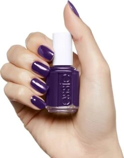 Essie Nagellak Winter 2018 - 588 Nightlights -Cosmeticawinkel 943x1200 1