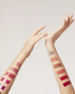 L'Oréal Paris Color Riche Shine Lipstick Lippenstift - 111 Pink Wonderland -Cosmeticawinkel 960x1200 1