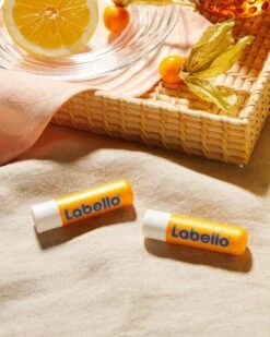 Labello Sun Protect SPF 30 - Lippenbalsem 9 Labello Sun Protect SPF 30 - Lippenbalsem -Cosmeticawinkel 960x1200 3
