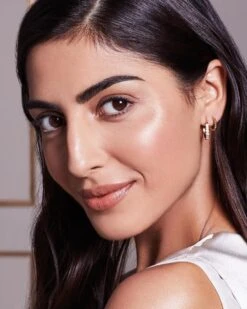 Max Factor Radiant Lift FD - 65 Rose Beige -Cosmeticawinkel 960x1200 5