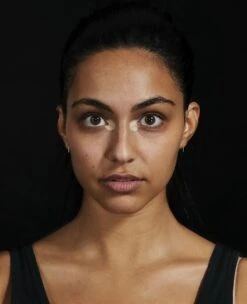 Maybelline Master Camo Correcting Pen Concealer - 40 Yellow -Cosmeticawinkel 975x1200 1