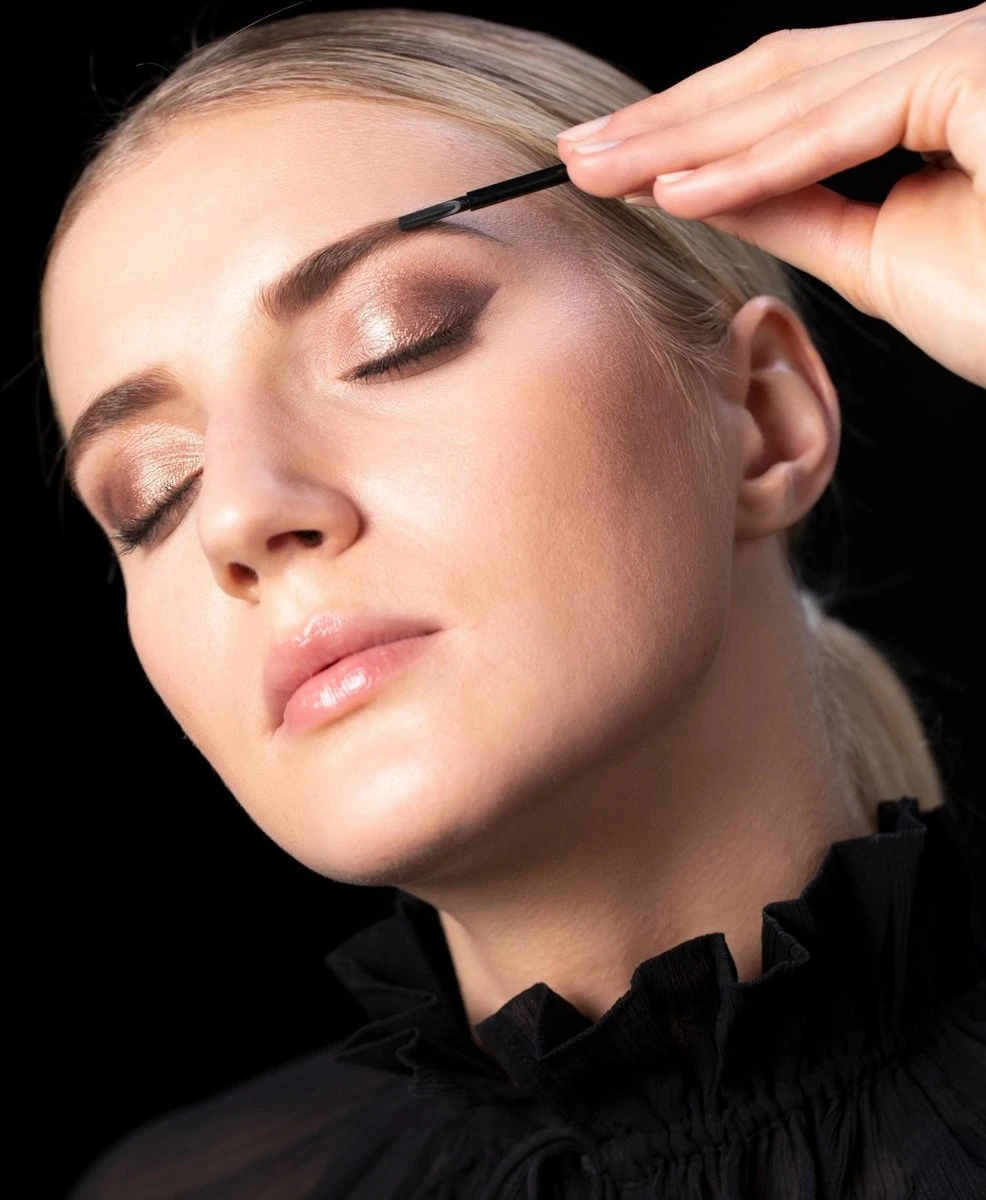 SYOSS Wenkbrauwverf 4-1 Donkerbruin - 1 Stuk 7 SYOSS Wenkbrauwverf 4-1 Donkerbruin - 1 Stuk - Afbeelding 5